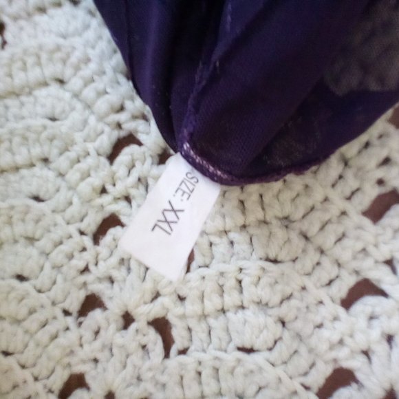 Firm Control Embellished Shaping Bodysuit - Picture 4 of 6